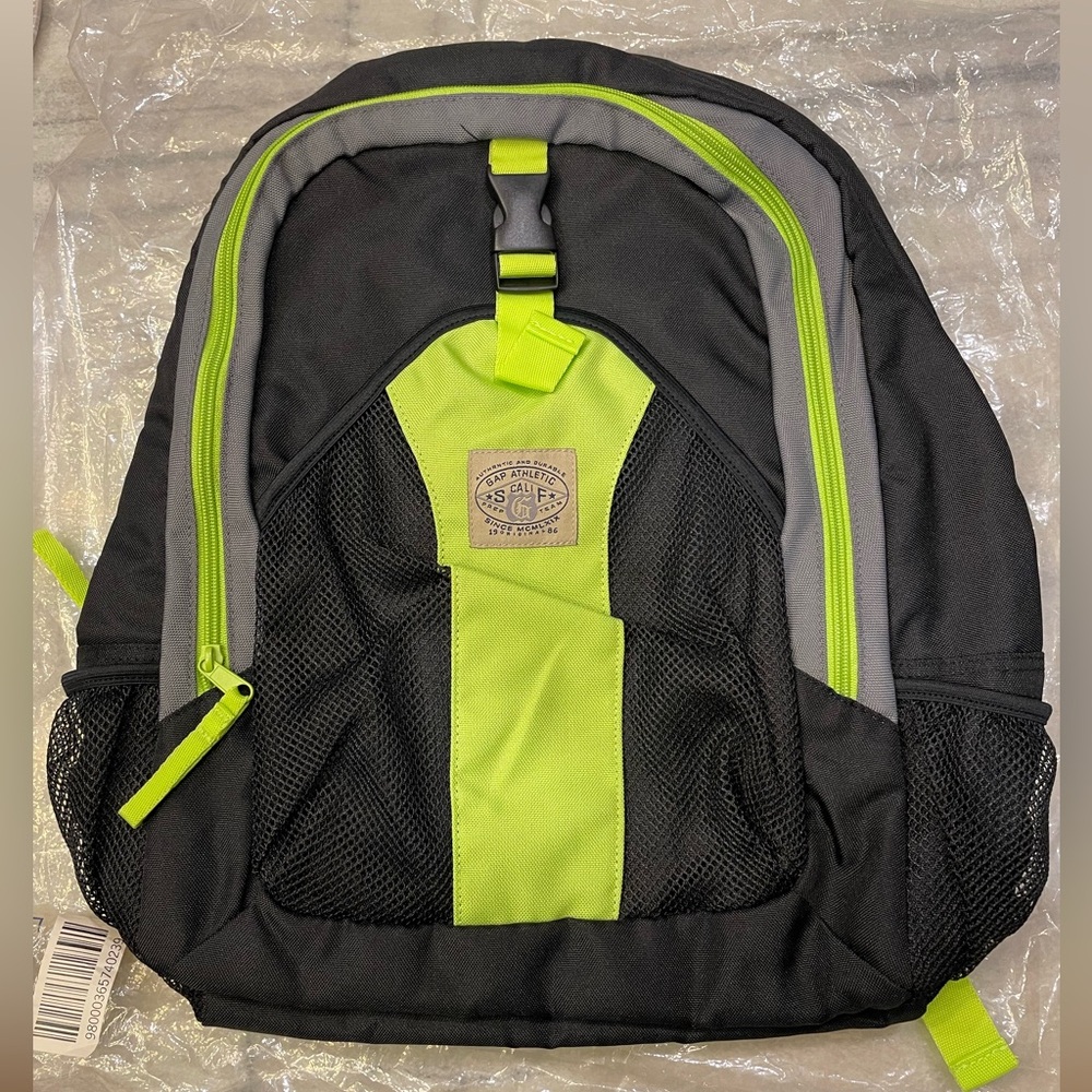 GAP Athletic Backpack *** NEW ***